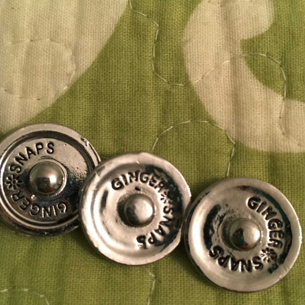 Ginger Snaps Adjustable Stretchy Silver Ring - image 7